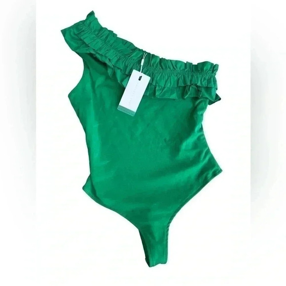 Endless Rose New with Tags Green Ruffled Asymmetrical Body Suit - Picture 3 of 9